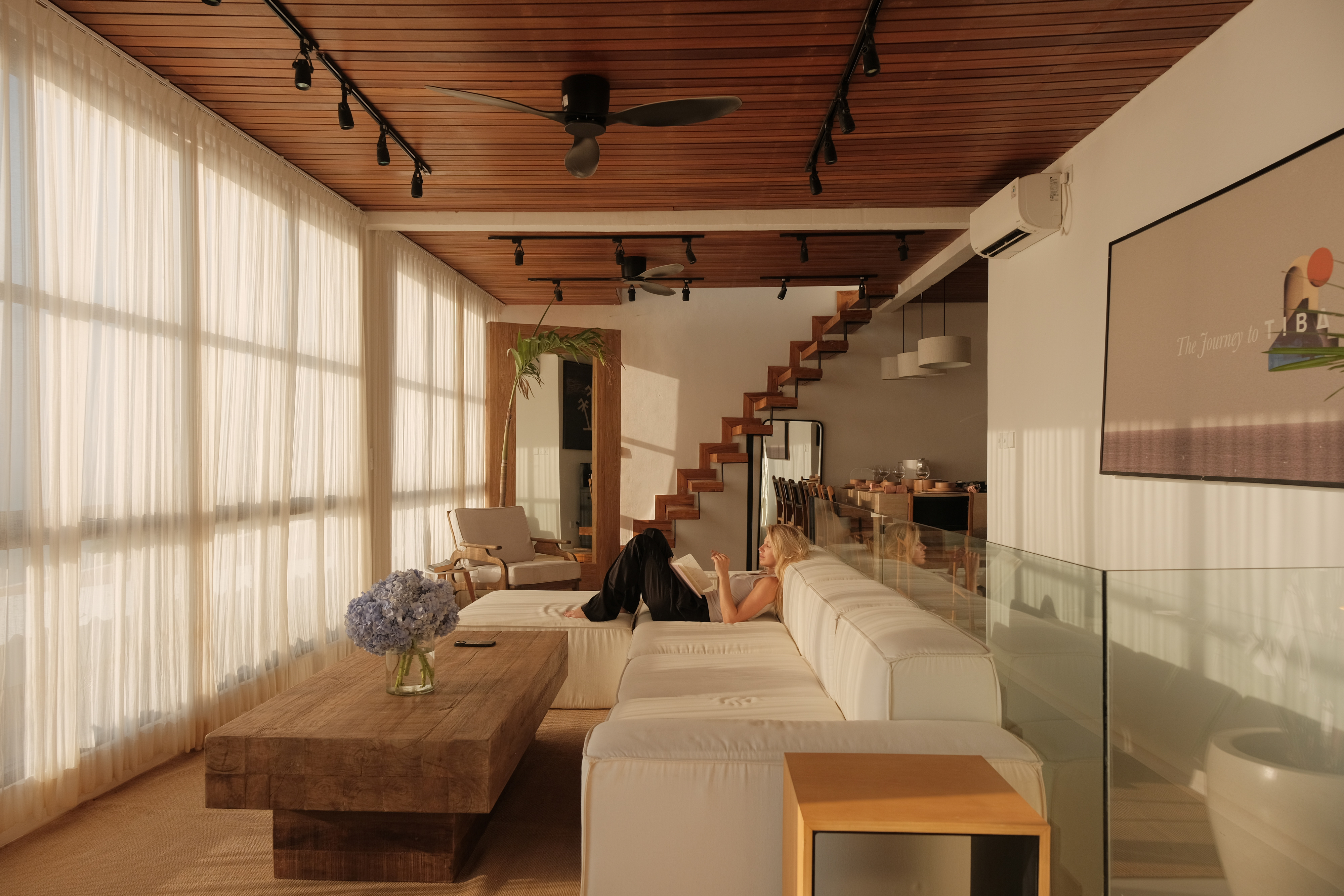 Casa Tiba — cliff-side view