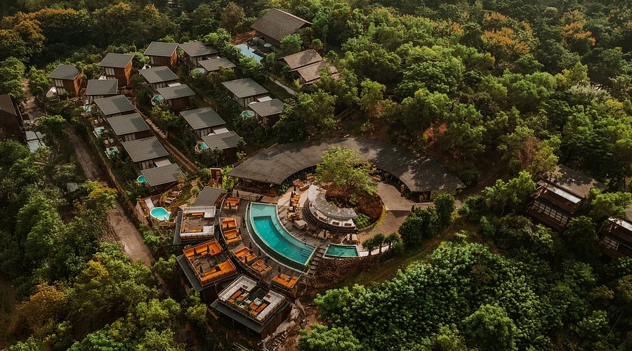 Luxury resort in Uluwatu's premium corridor